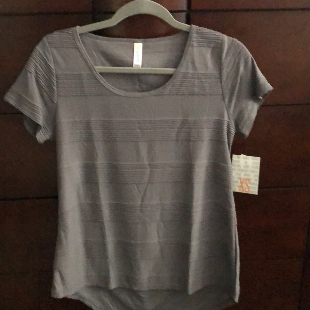 Xs LuLaRoe classic T